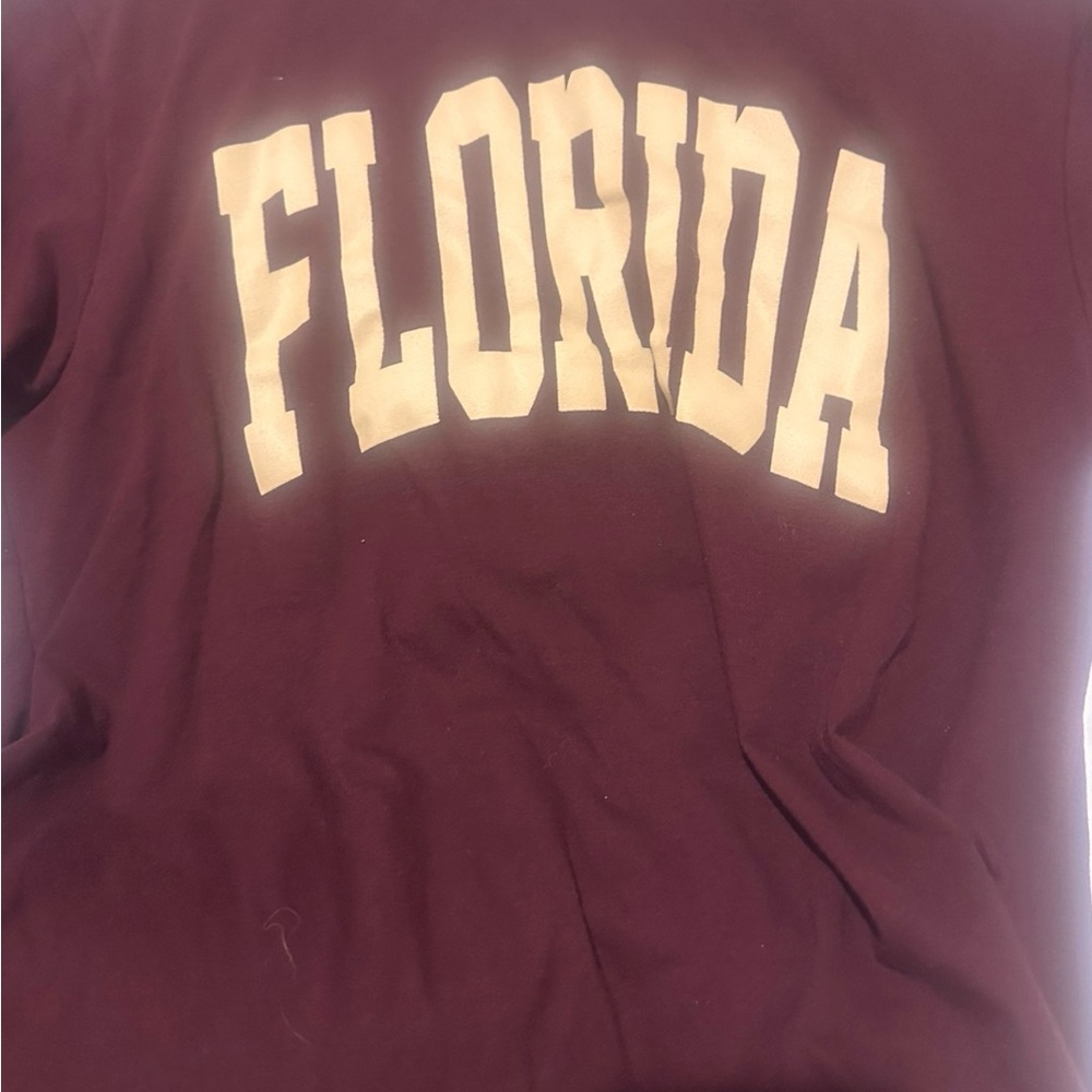 Free Kisses Women's Short Sleeve Tee in Maroon with Cream 'FLORIDA' Print